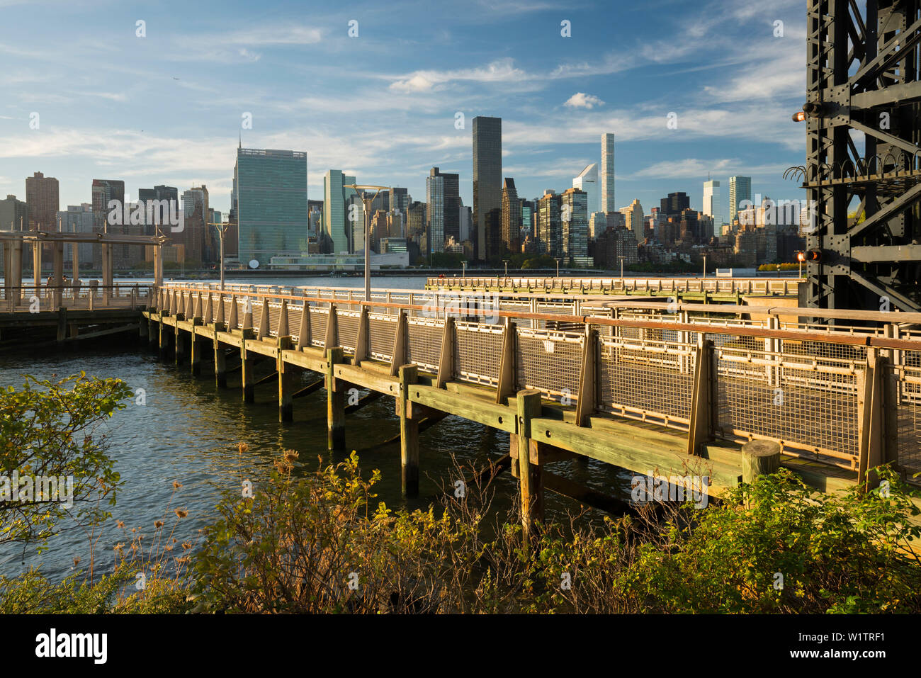 View of Manhattan from Gantry Plaza State Park, Long Island, New York, New York, USA Stock Photo
