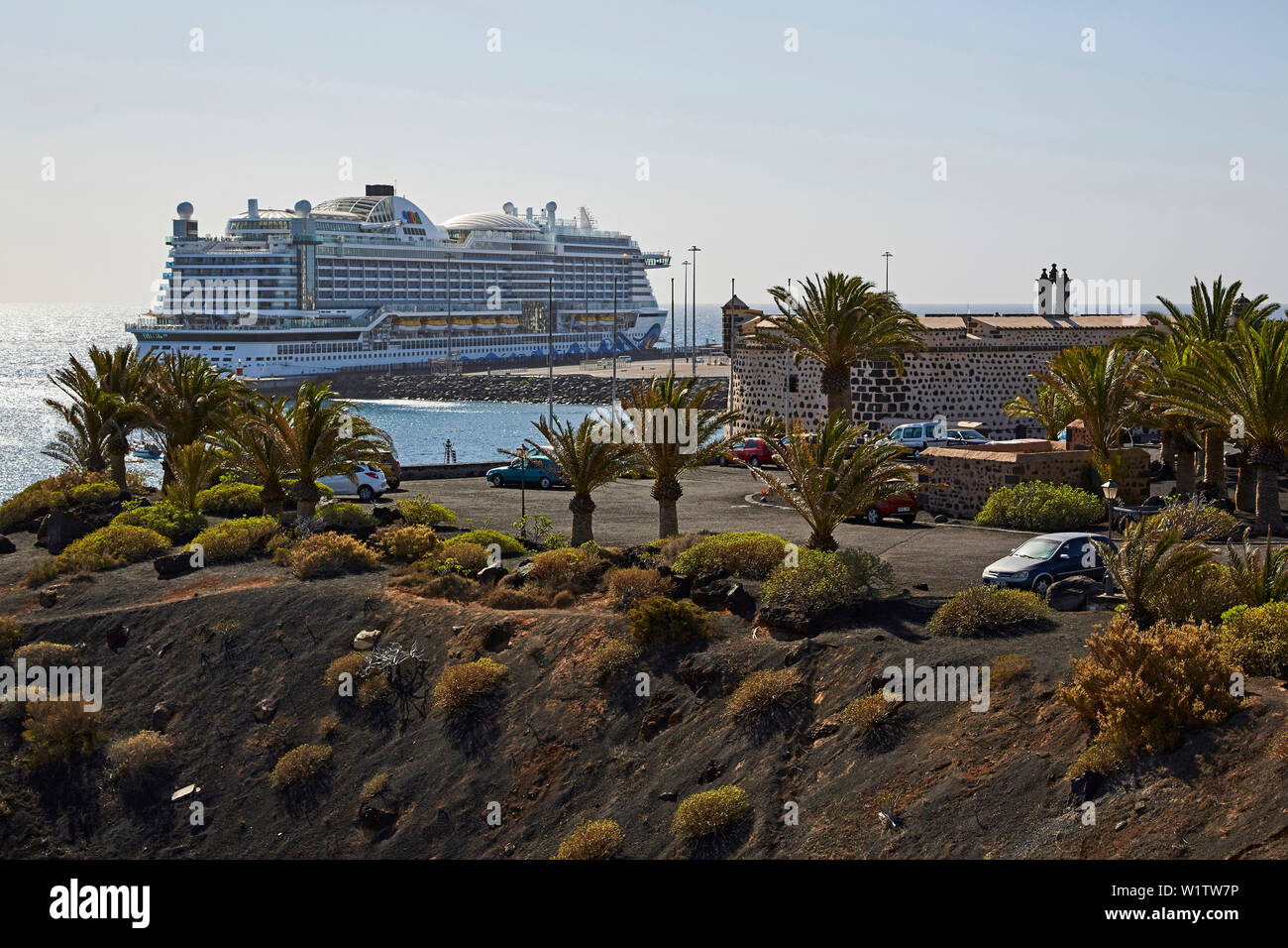 Cruiser, Castillo de San José, Arrecife, Atlantic Ocean, Lanzarote, Canary Islands, Islas Canarias, Spain, Europe Stock Photo
