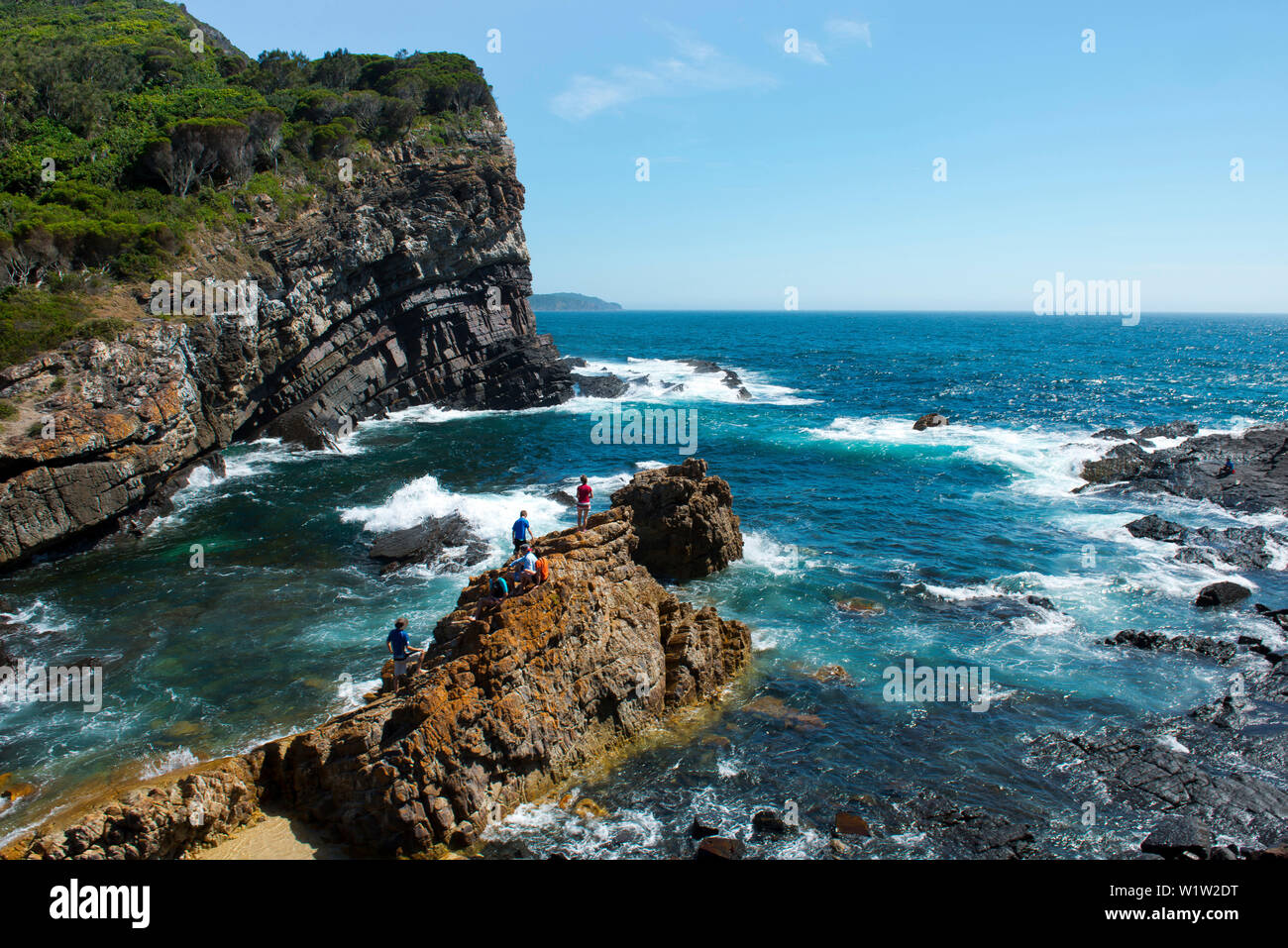 At the northern end of Cellito Beach begins a dramatic clifflines ...