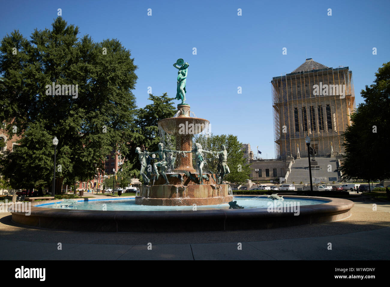 The Depew fountain in the centre of Indiana war memorials university park Indianapolis Indiana USA Stock Photo