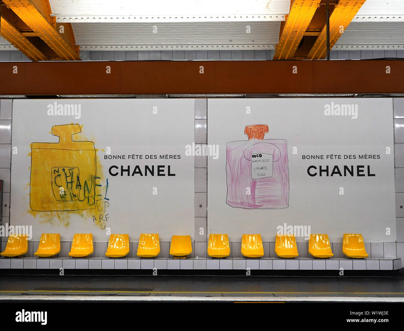 Chanel hi-res stock photography and images - Page 3 - Alamy