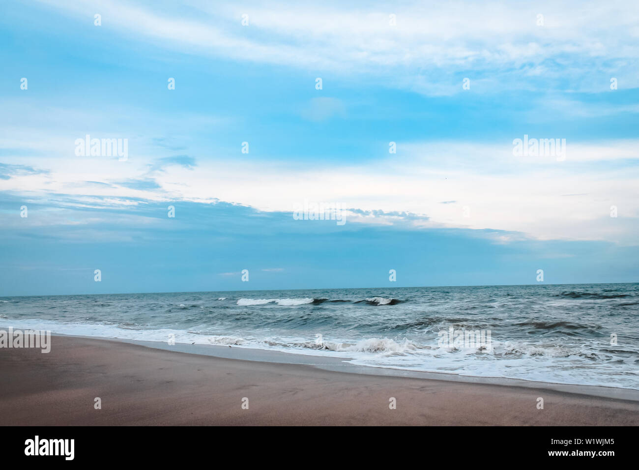 Low tide at Ocean Isle beach North Carolina Stock Photo Alamy
