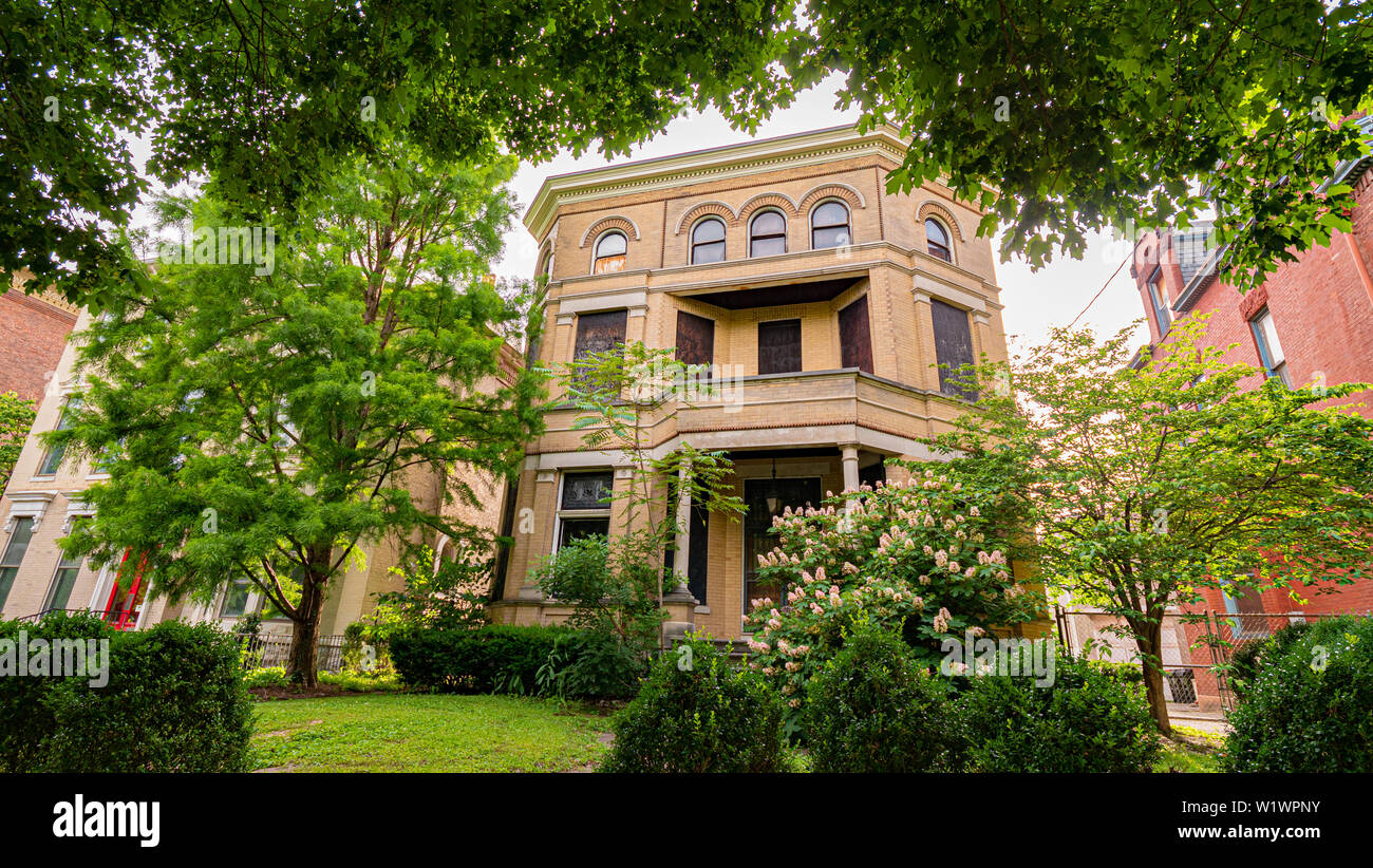 Beautiful French Style Mansions At Old Louisville - 