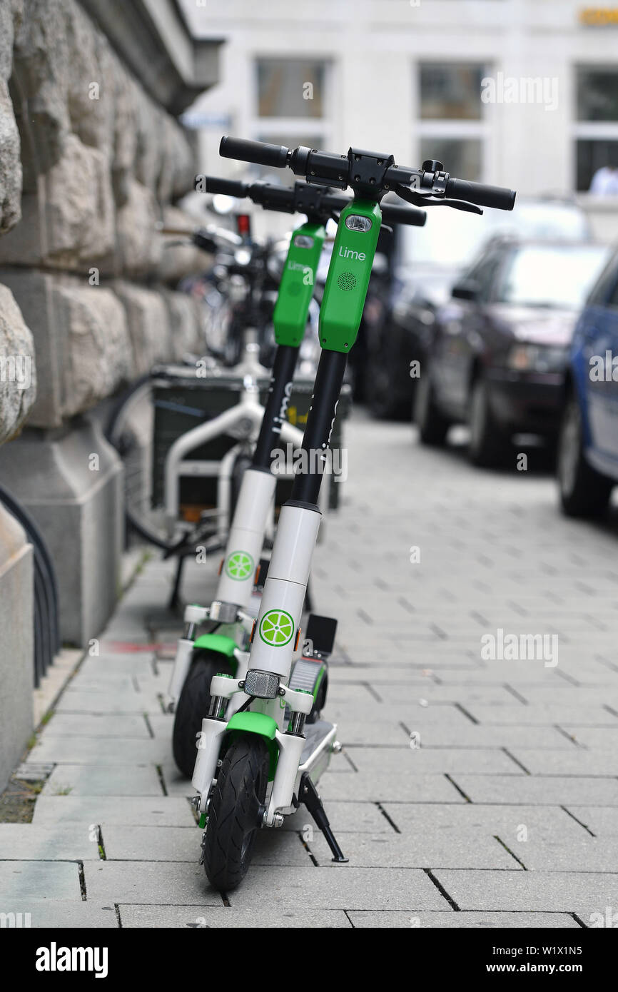 Munich, Deutschland. 02nd July, 2019. LimeBike, Lime Bike US escooter rental company. E