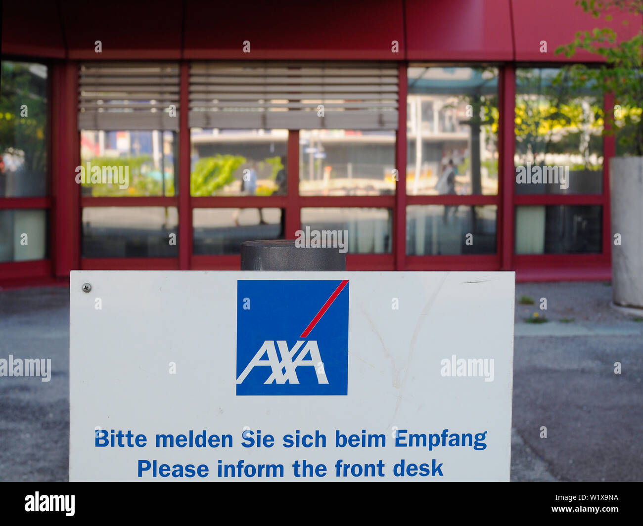 Hauptsitz der AXA Versicherung in Zürich-Oerlikon Stock Photo