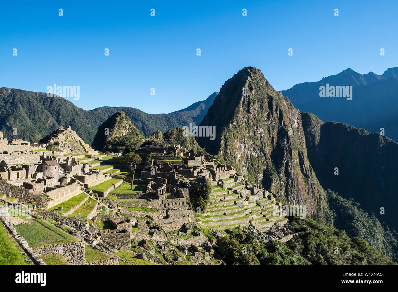 Pacchu Perù, Machu Picchu, Ruins of Inca Empire city and Huaynapicchu Mountain ...