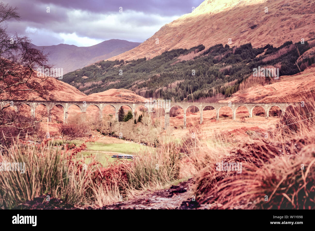 Glenfinnan Viaduct Harry Potter movie viaduct in Scottish Highlands Stock Photo Alamy