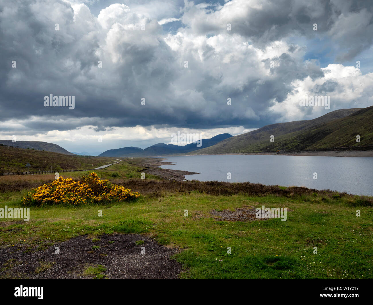 Loch Glascarnoch on the Inverness road to Ullapool, Scottish Highlands Stock Photo