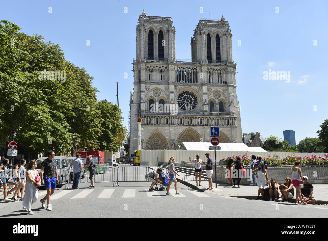 Work site on parisian hi-res stock photography and images - Alamy