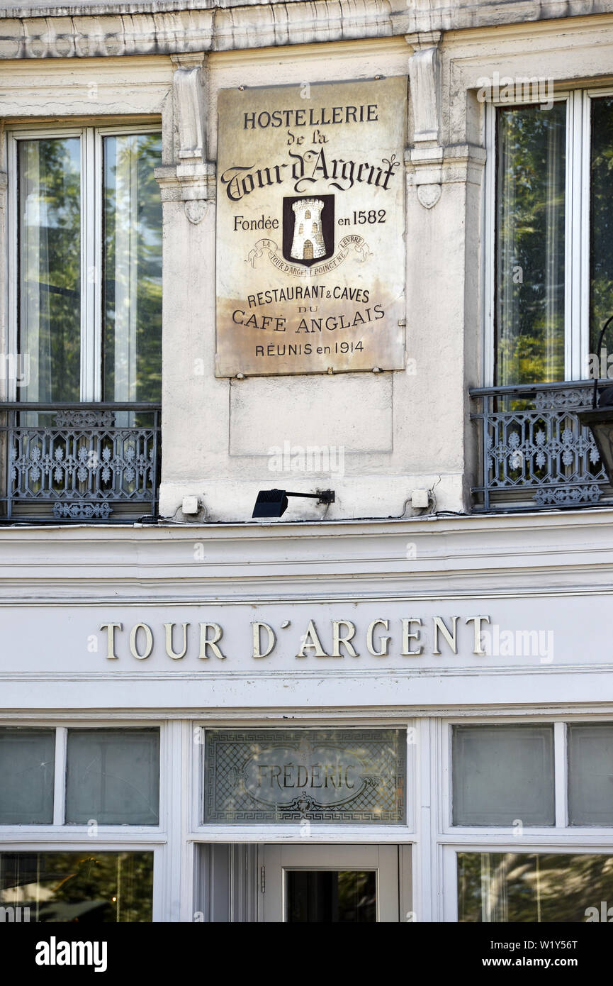 La Tour d'Argent de luxe restaurant - Paris - France Stock Photo