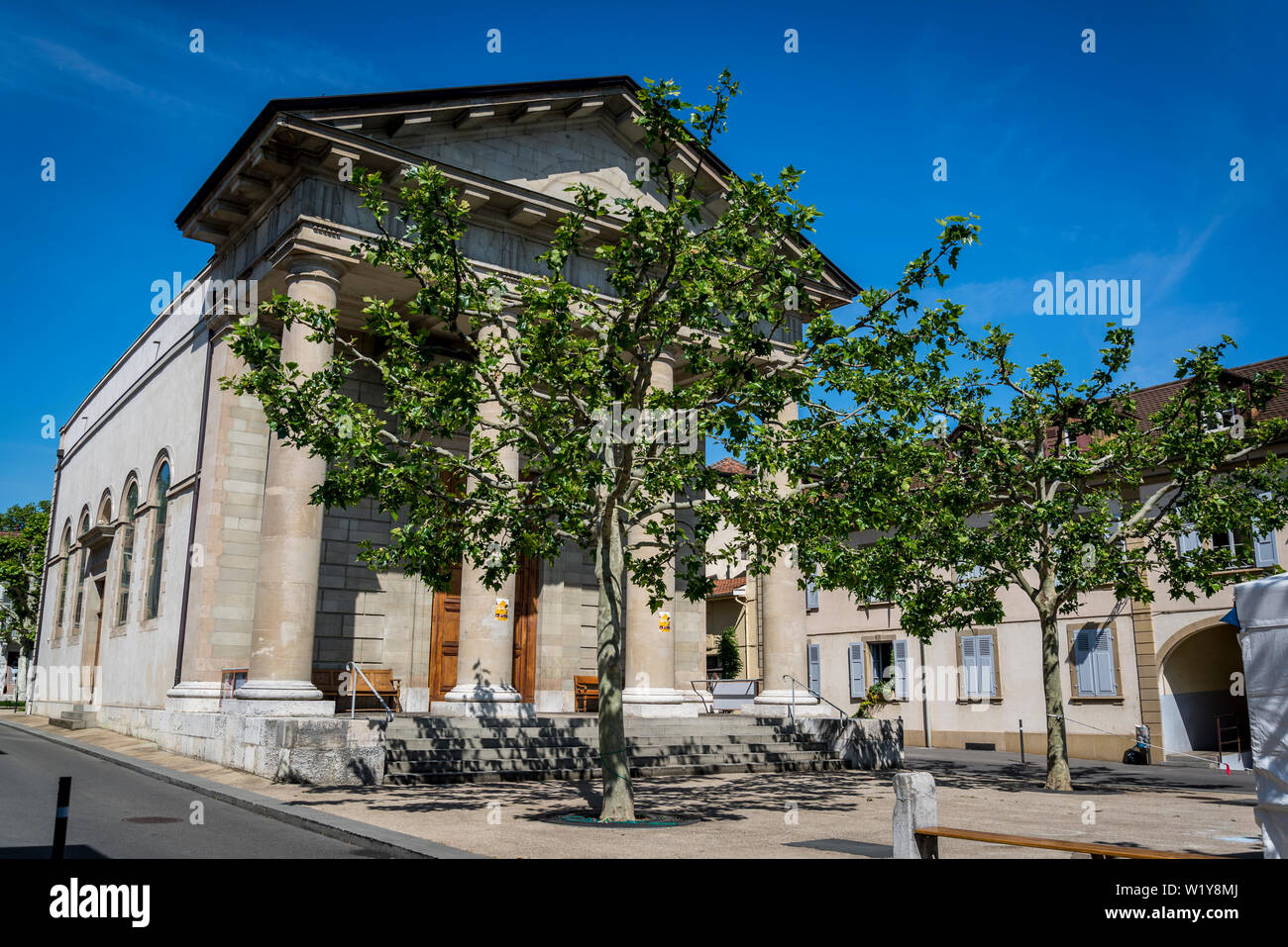 Eglise protestante de Genève, Carouge district, a Mediterranean style