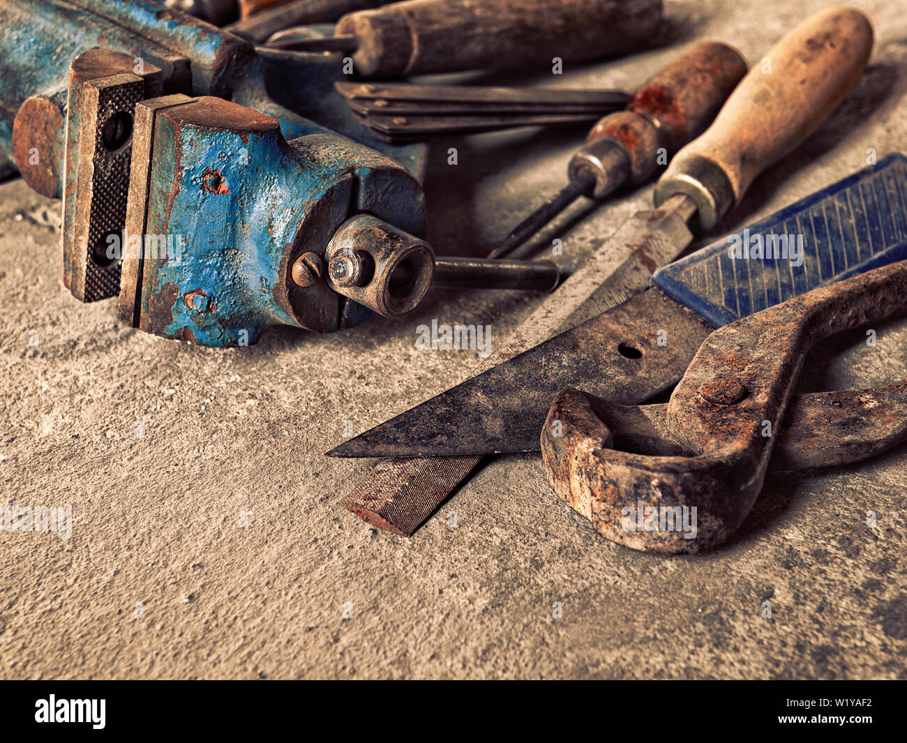 Shity Tools set of old dirty tools in vintage style Stock Photo - Alamy