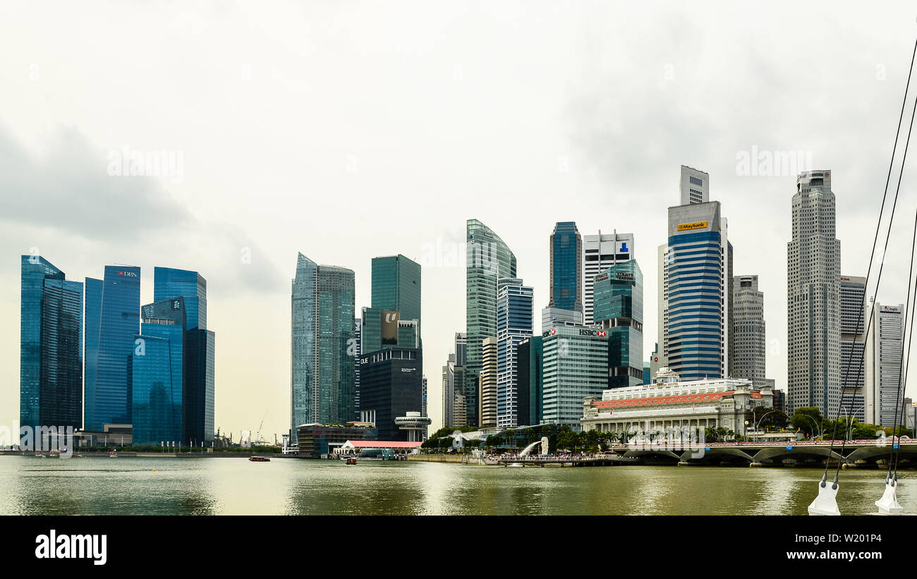 Singapore city skyline view hi-res stock photography and images - Alamy