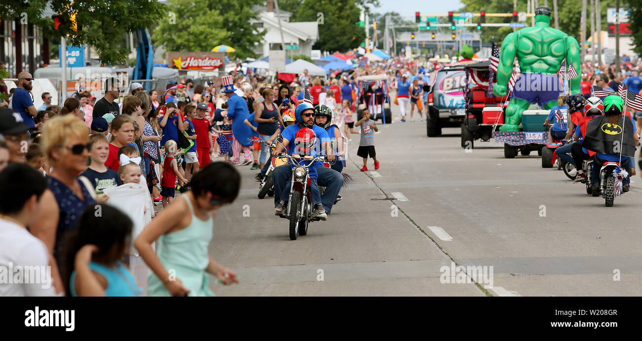 Bettendorf, Iowa, USA. 4th July, 2019. Scenes from the Bettendorf, Iowa