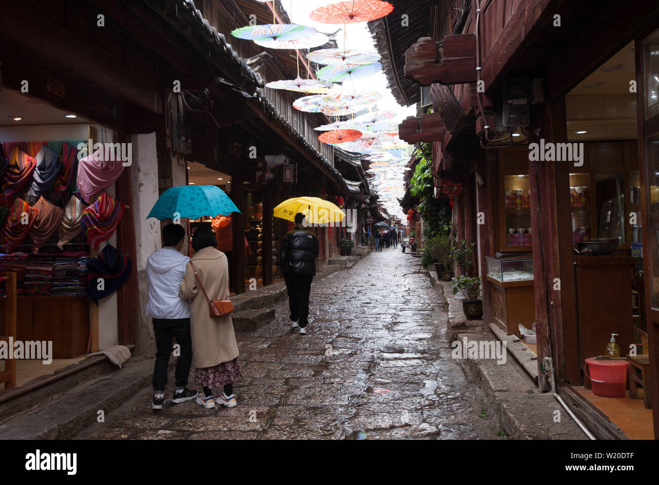 Streets of Lijiang Old City, China, Yunnan province Stock Photo - Alamy