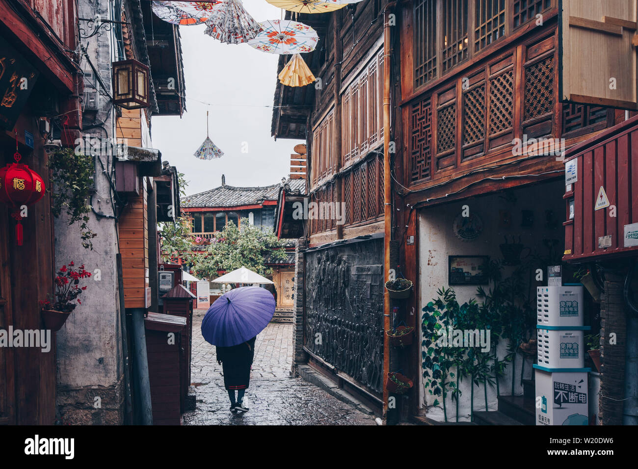 Streets of Lijiang Old City, China, Yunnan province Stock Photo - Alamy
