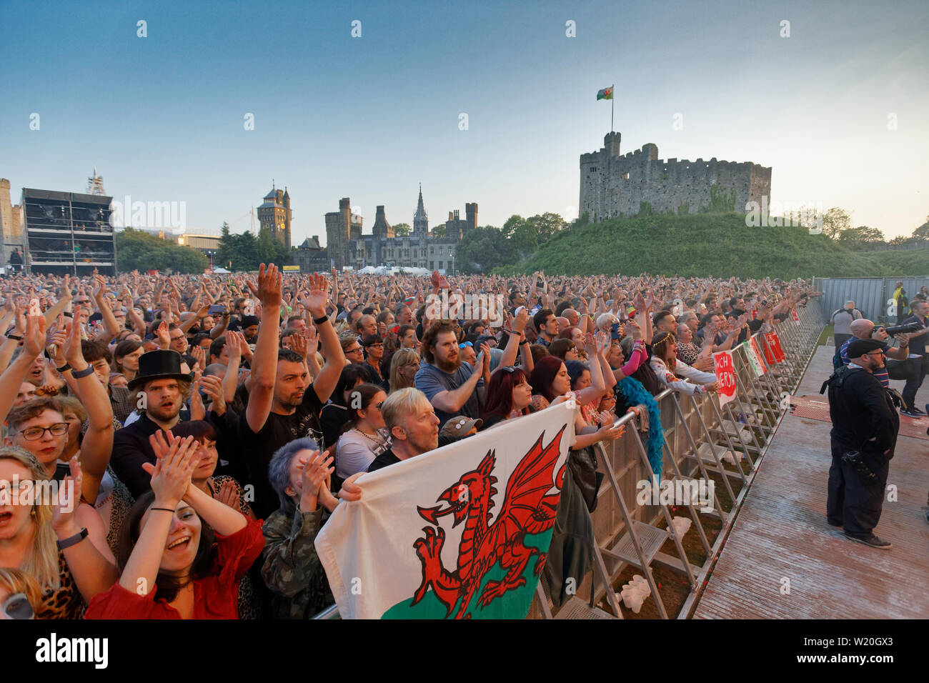 Pictured: Manic Street Preachers fans. Saturday 29 June 2019 Re: Manic Street Preachers concert at Cardiff Castle, south Wales, UK. Stock Photo