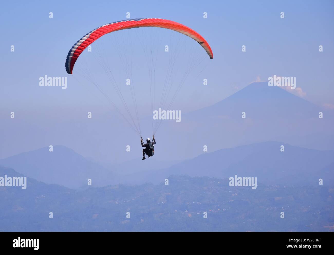 Paragliding trip of Indonesia, the second series, was held at Kekep Hill, wonosobo, Indonesia, June 28-30 2019 Stock Photo