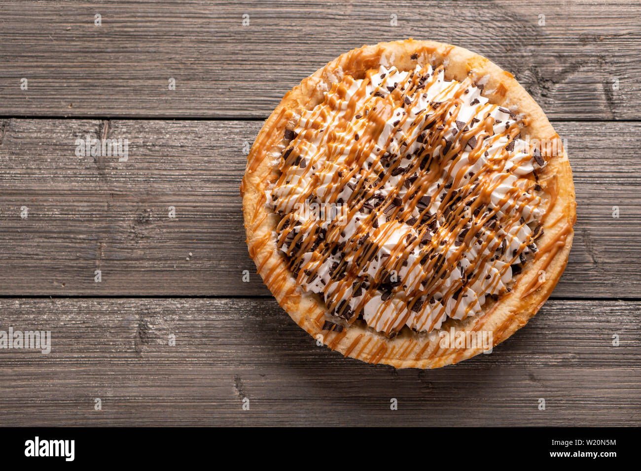 A beautiful sea salt caramel chocolate creme pie Stock Photo Alamy