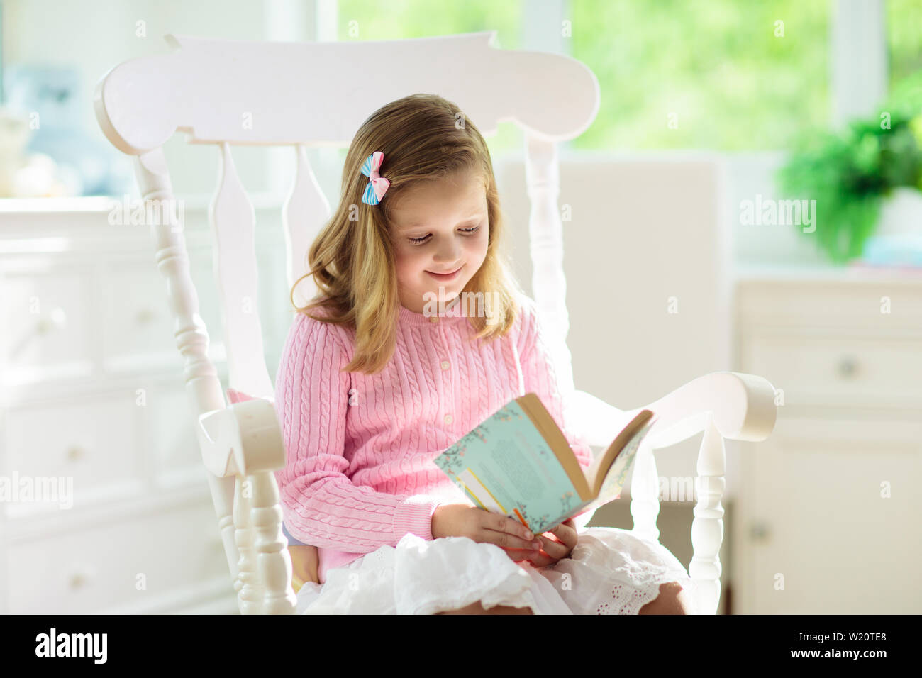 kids reading couch