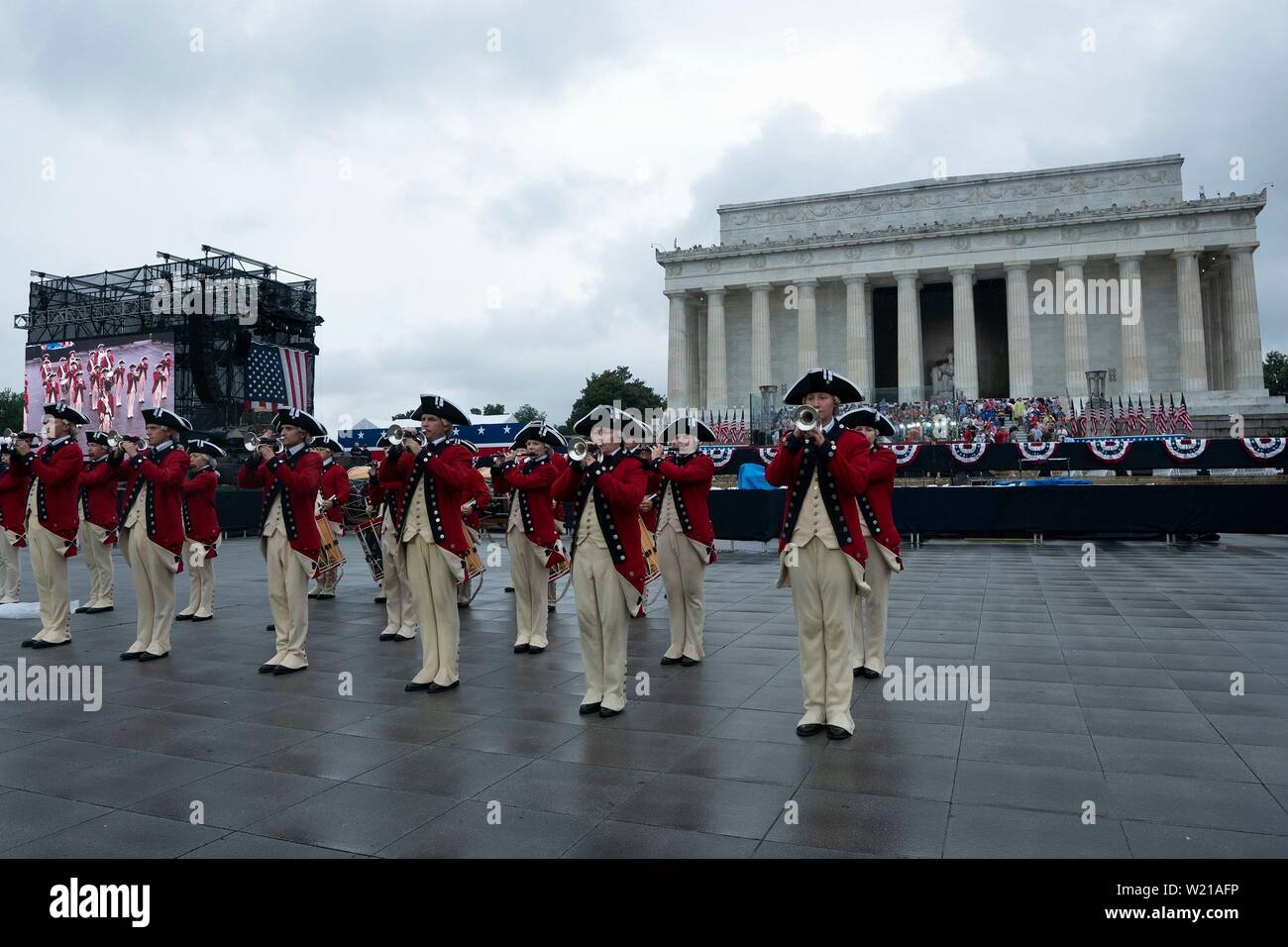 Washington, United States Of America. 04th July, 2019. The band plays prior to United States President Donald J. Trump's Salute to America at the Lincoln Memorial in Washington DC on July 4, 2019. Credit: Stefani Reynolds/CNP | usage worldwide Credit: dpa/Alamy Live News Stock Photo