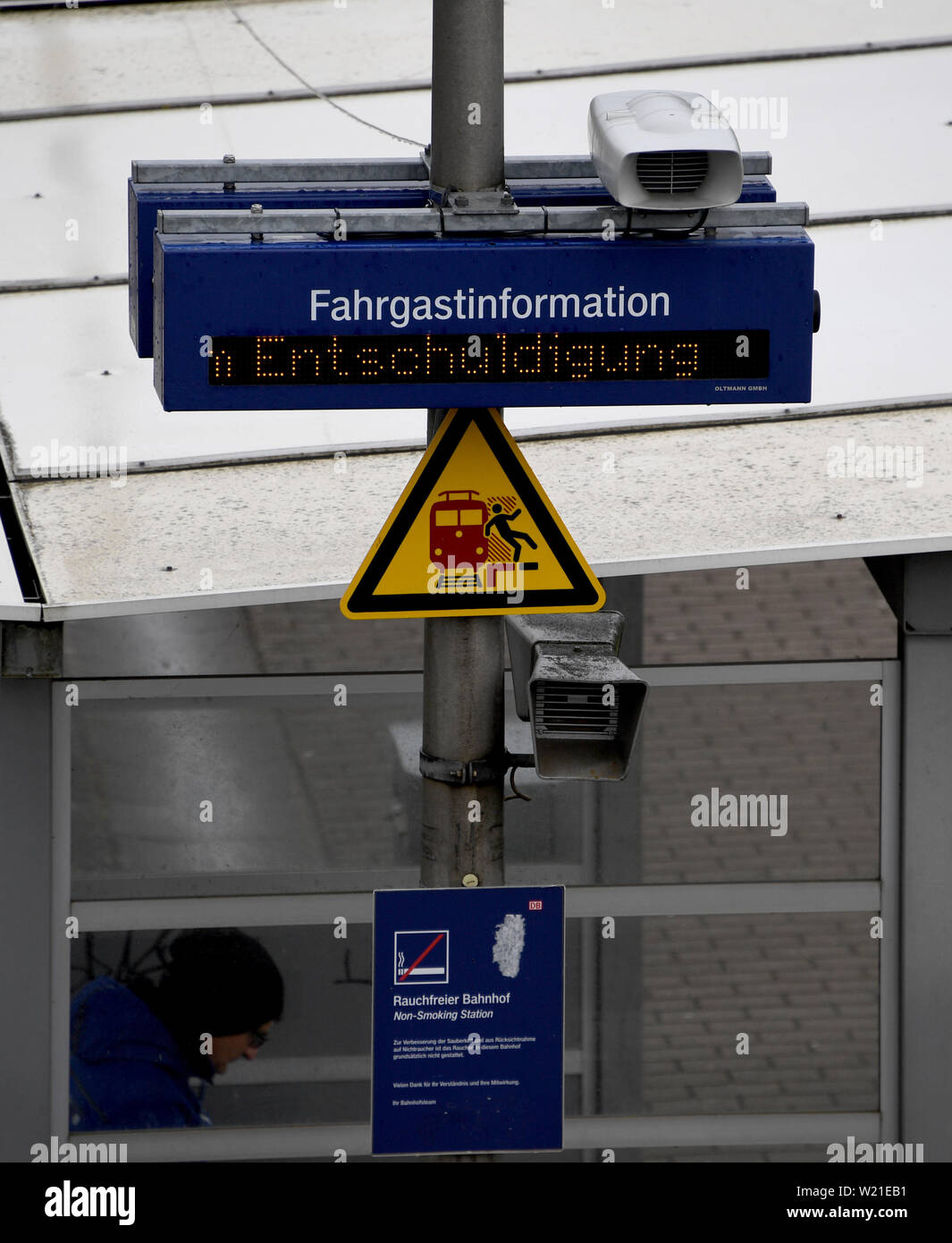 Bredstedt, Germany. 05th July, 2019. The apology can be read on an information board of the railway. Due to a bridge being demolished after an accident and technical problems with trains, the so-called march line between Hamburg and Sylt is obstructed and trains are cancelled. Credit: Carsten Rehder/dpa/Alamy Live News Stock Photo