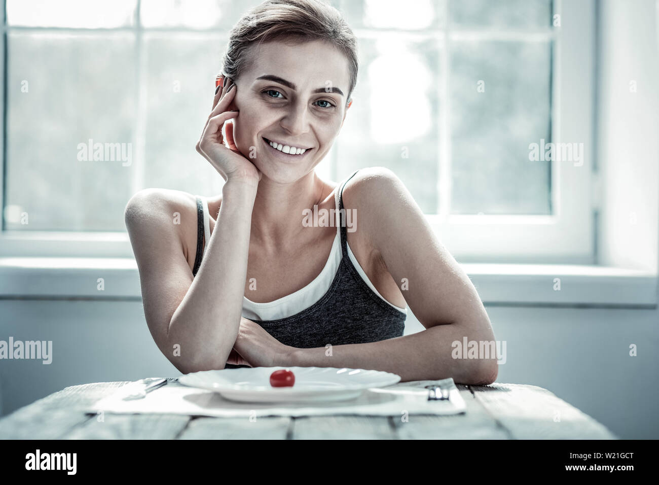 Elbows on table hi-res stock photography and images - Alamy