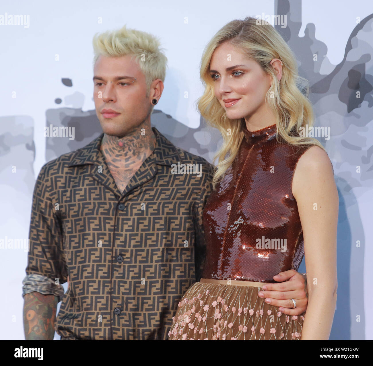 Rome Guests At The Fendi Fashion Show At The Palatine Hill In The Photo Chiara Ferragni And Fedez Stock Photo Alamy
