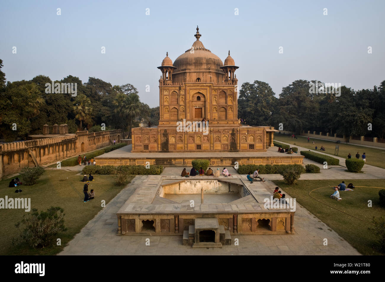 Mausoleum of nisar begum daughter of the mughal emperor jahangir