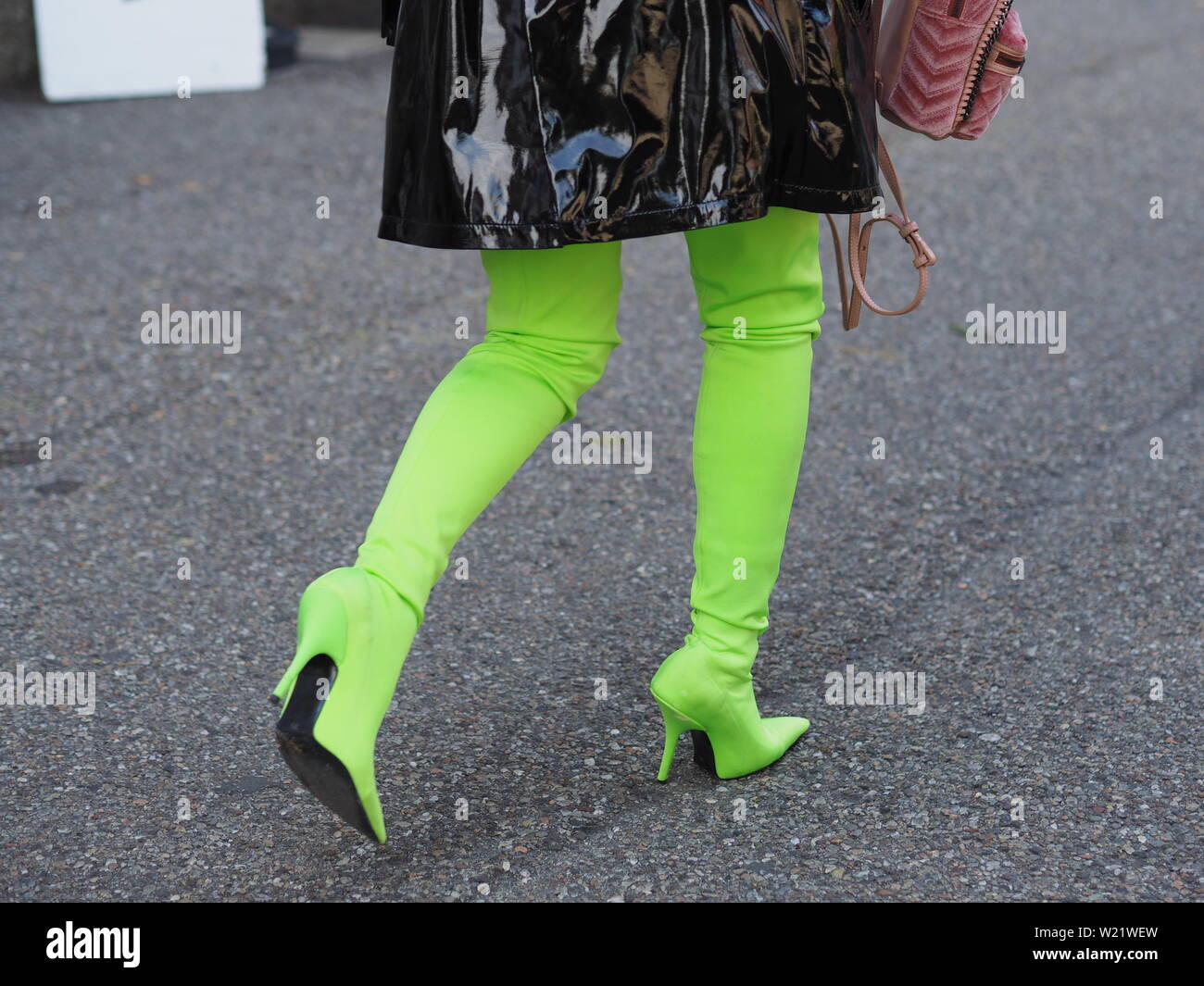 MILAN - SEPTEMBER 21: Fashion blogger street style outfit before AQUILANO RIMONDI fashion show, during Milan Fashion Week spring/summer 2018 Stock Photo