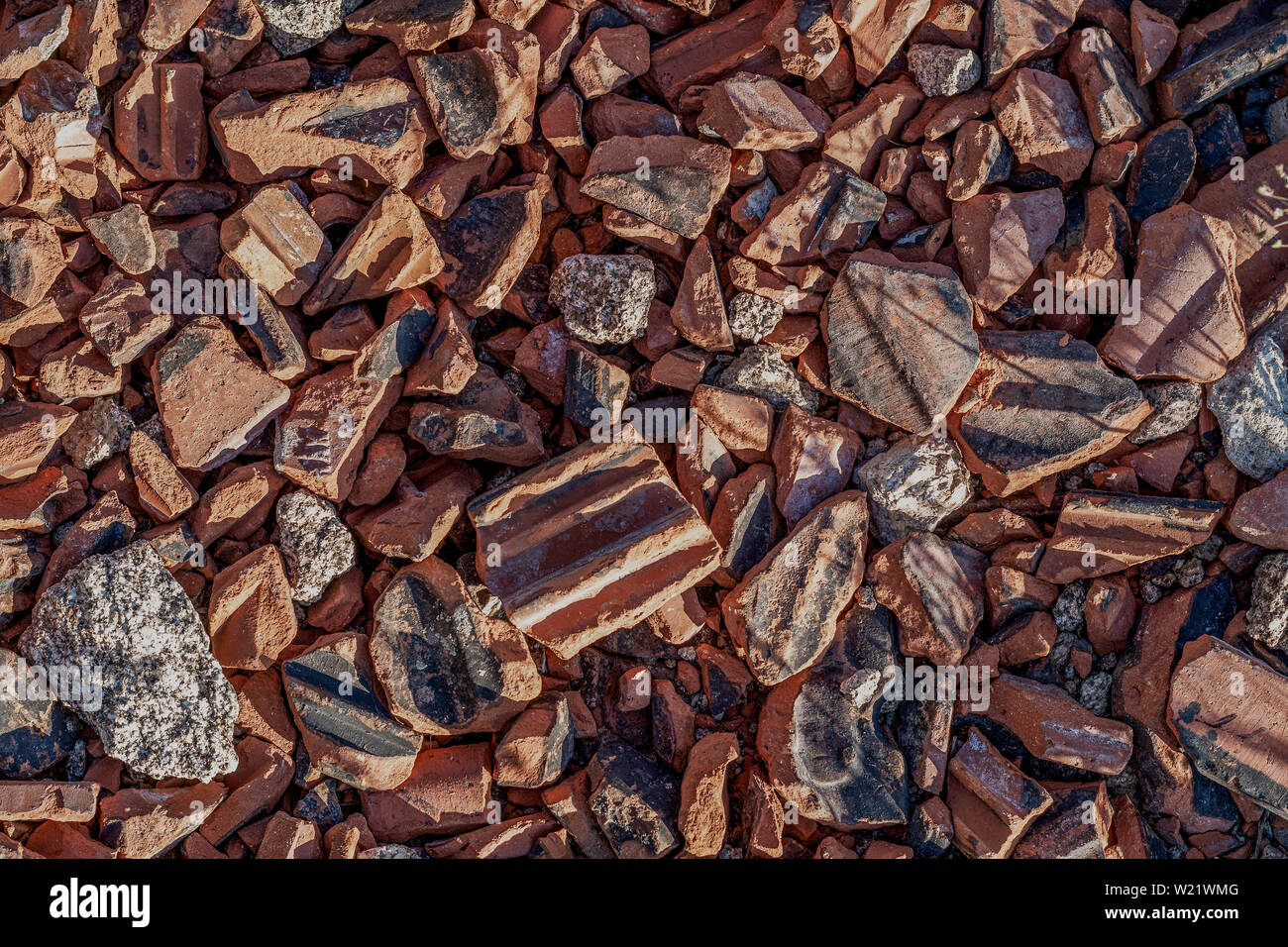 Broken terracotta tiles hi-res stock photography and images - Alamy
