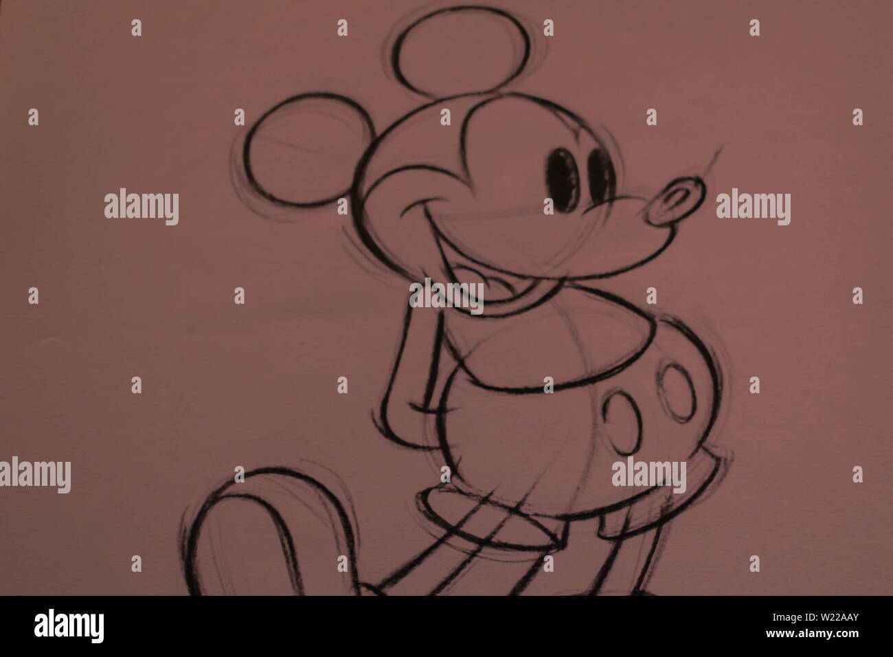 Mickey mouse pictures to draw – johnsimpkins.com | Mickey mouse drawings, Mickey  drawing, Mickey mouse drawing easy