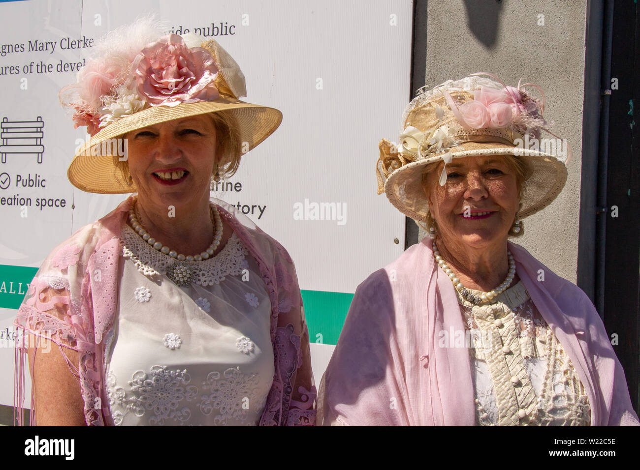 Victorian woman hat hi-res stock photography and images - Alamy