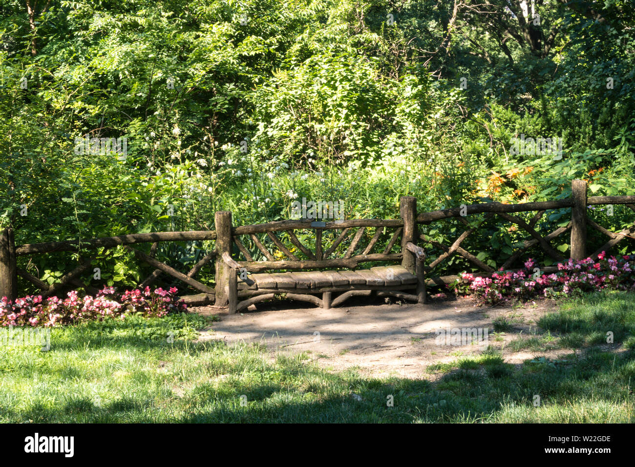 Bench wood rustic hires stock photography and images Alamy