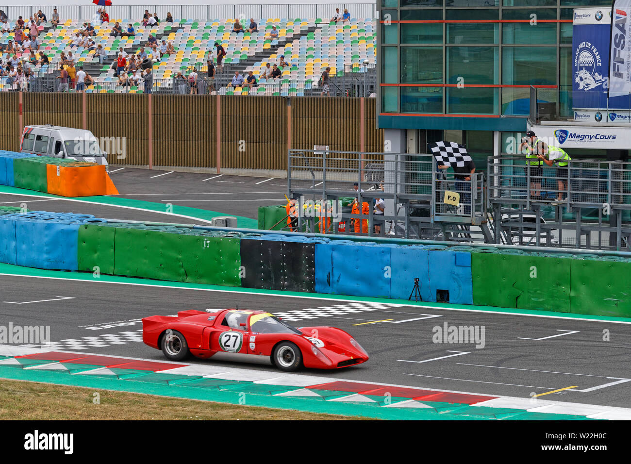 Chequered Flag Race Track High Resolution Stock Photography And Images Alamy