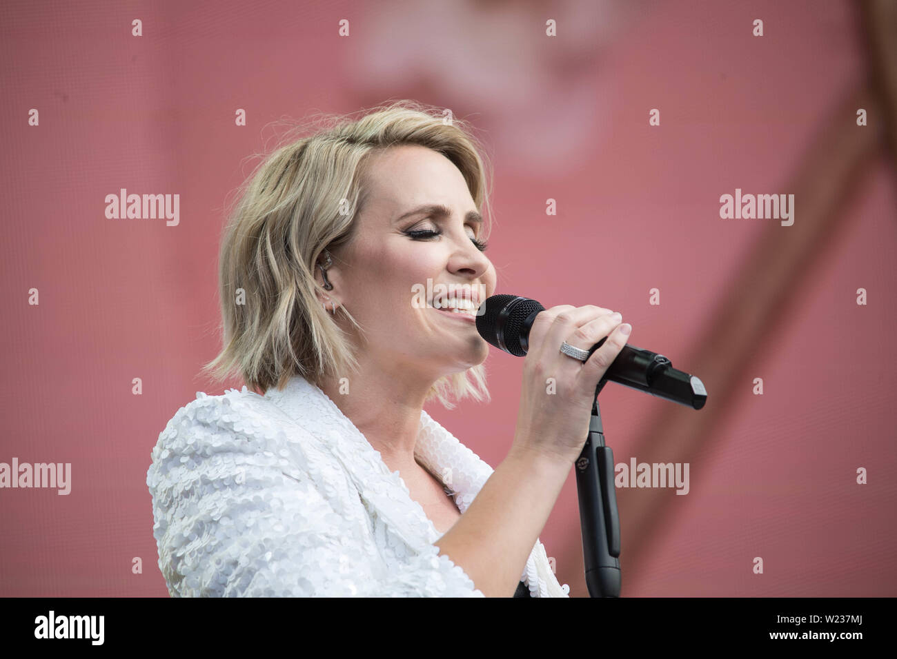 Claire richards cheap hyde park