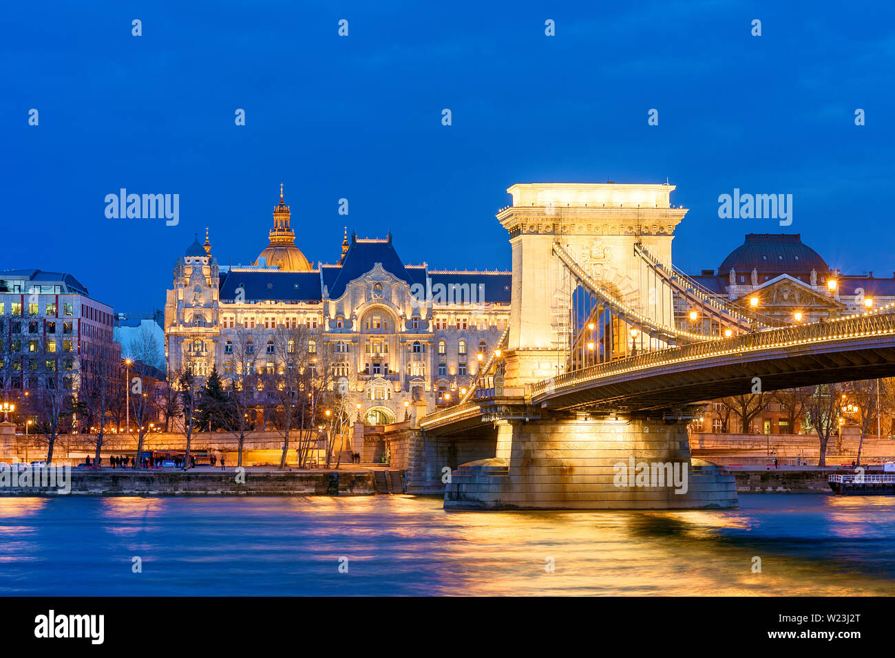 Chain Bridge Budapest Szechenyi Lanchid Gresham Palace Four Seasons Hotel Danube River Hungary Stock Photo