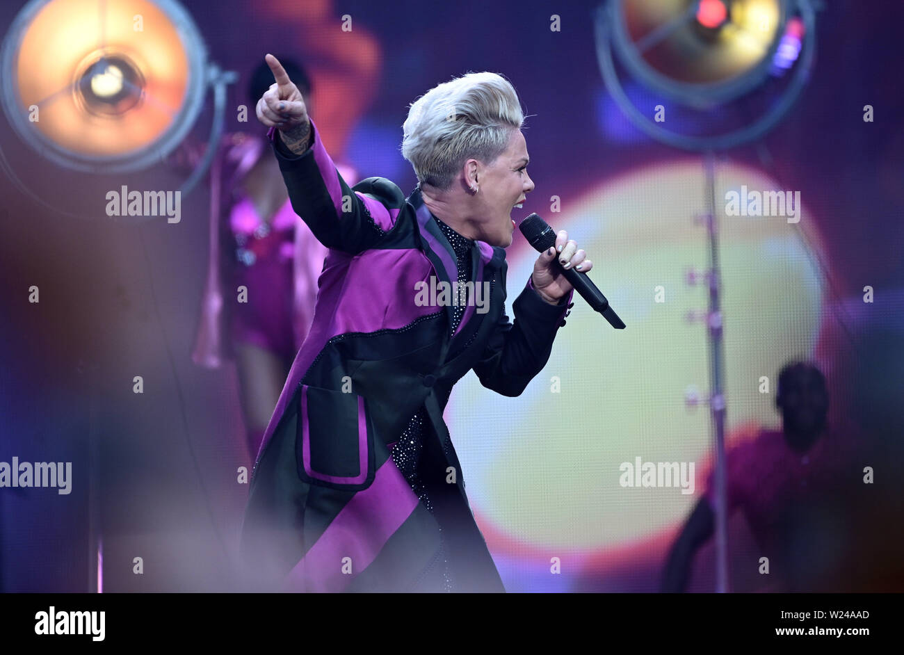Cologne, Germany. 05th July, 2019. The US-American pop rock singer Pink is  on stage at a concert in the RheinEnergieStadion. Pink will be seen at six  more concerts in Germany. Credit: Henning