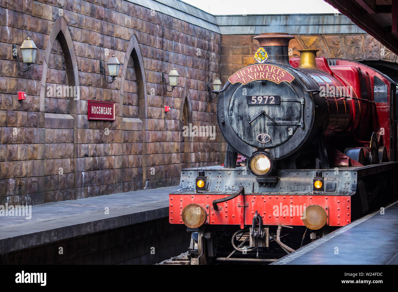 Authentic Wizarding World of Harry Potter Universal Studios Hogwarts Express 