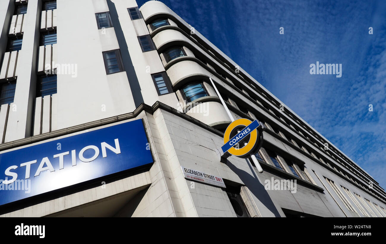 Victoria Coach Station Stock Photo Alamy