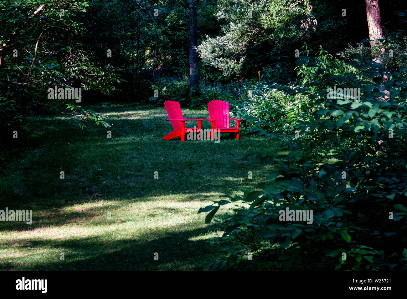 Two red chairs hi-res stock photography and images - Alamy
