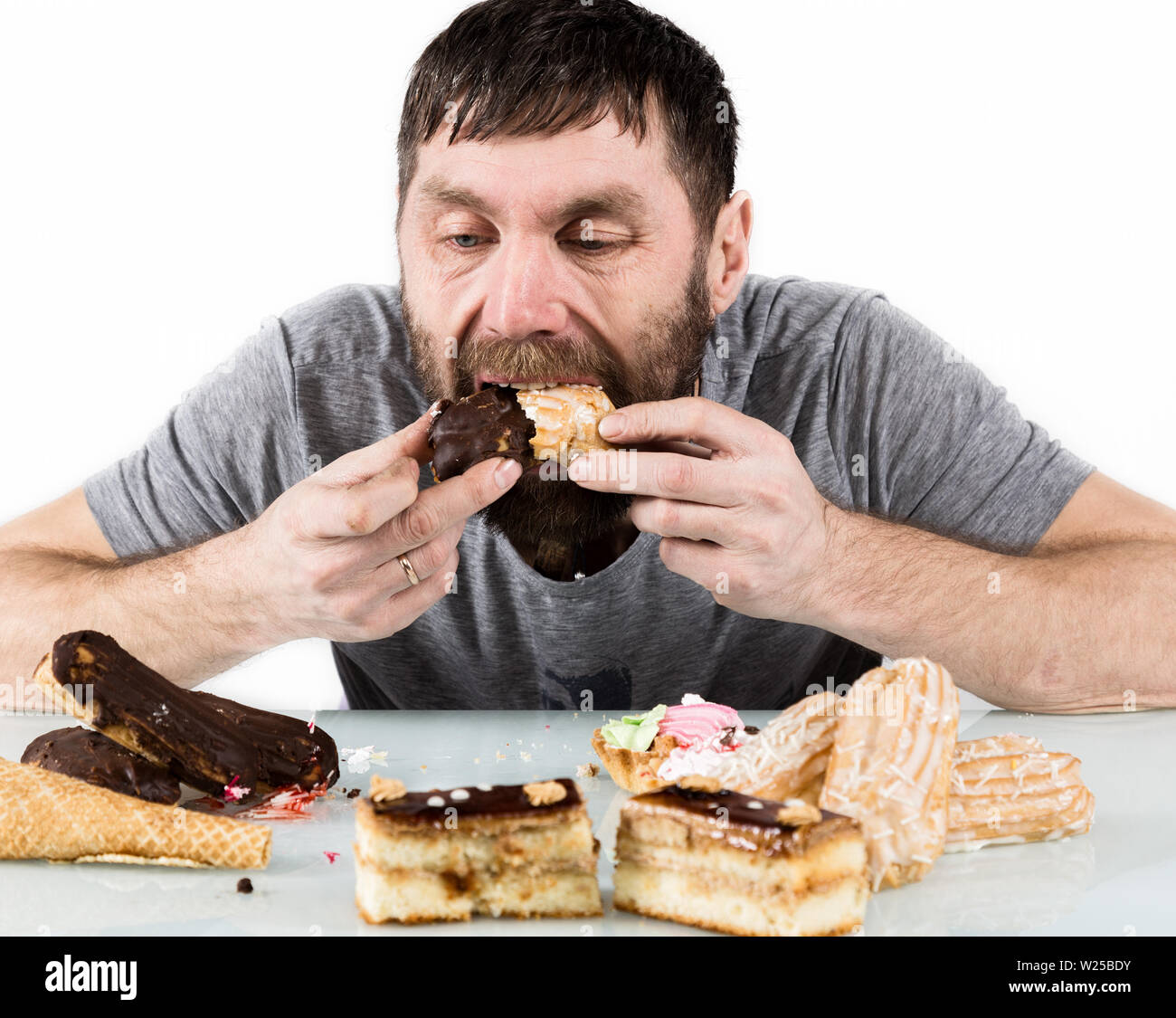 actor eating cupcake