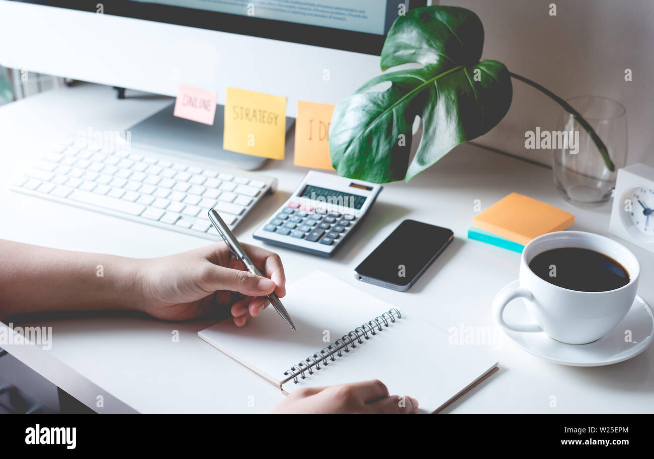 Working people black and white hi-res stock photography and images - Alamy