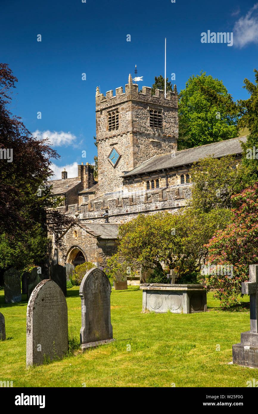 UK, Cumbria, Sedbergh, Finkle Street, St Andrew’s Parish Church from the churchyard Stock Photo