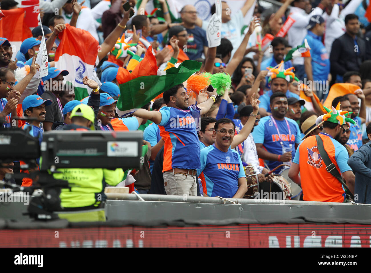 Leeds, UK. 6th July, 2019.  India's fans celebrate a wicket  during the ICC Cricket World Cup 2019 match between India and Sri Lanka at Emerald Headingley, Leeds on Saturday 6th July 2019. (Credit: Mark Fletcher | MI News) Credit: MI News & Sport /Alamy Live News Stock Photo