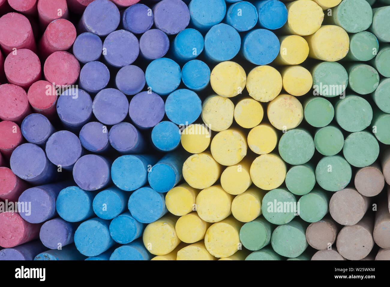 Chalk pastel hi-res stock photography and images - Alamy