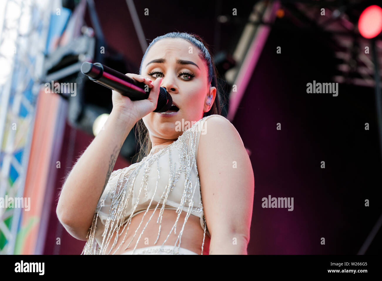 Anna Abreu Hi res Stock Photography And Images Alamy