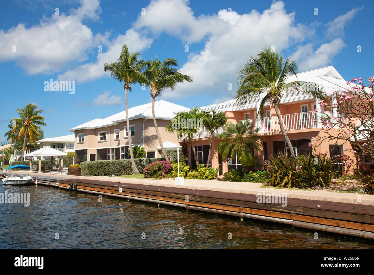 Luxury houses on the Grand Cayman island Stock Photo Alamy