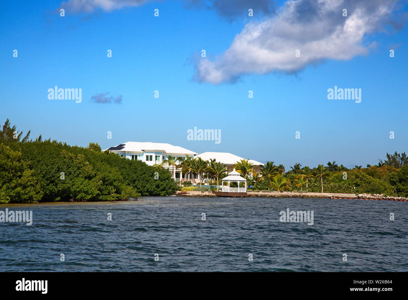 Luxury houses on the Grand Cayman island Stock Photo Alamy