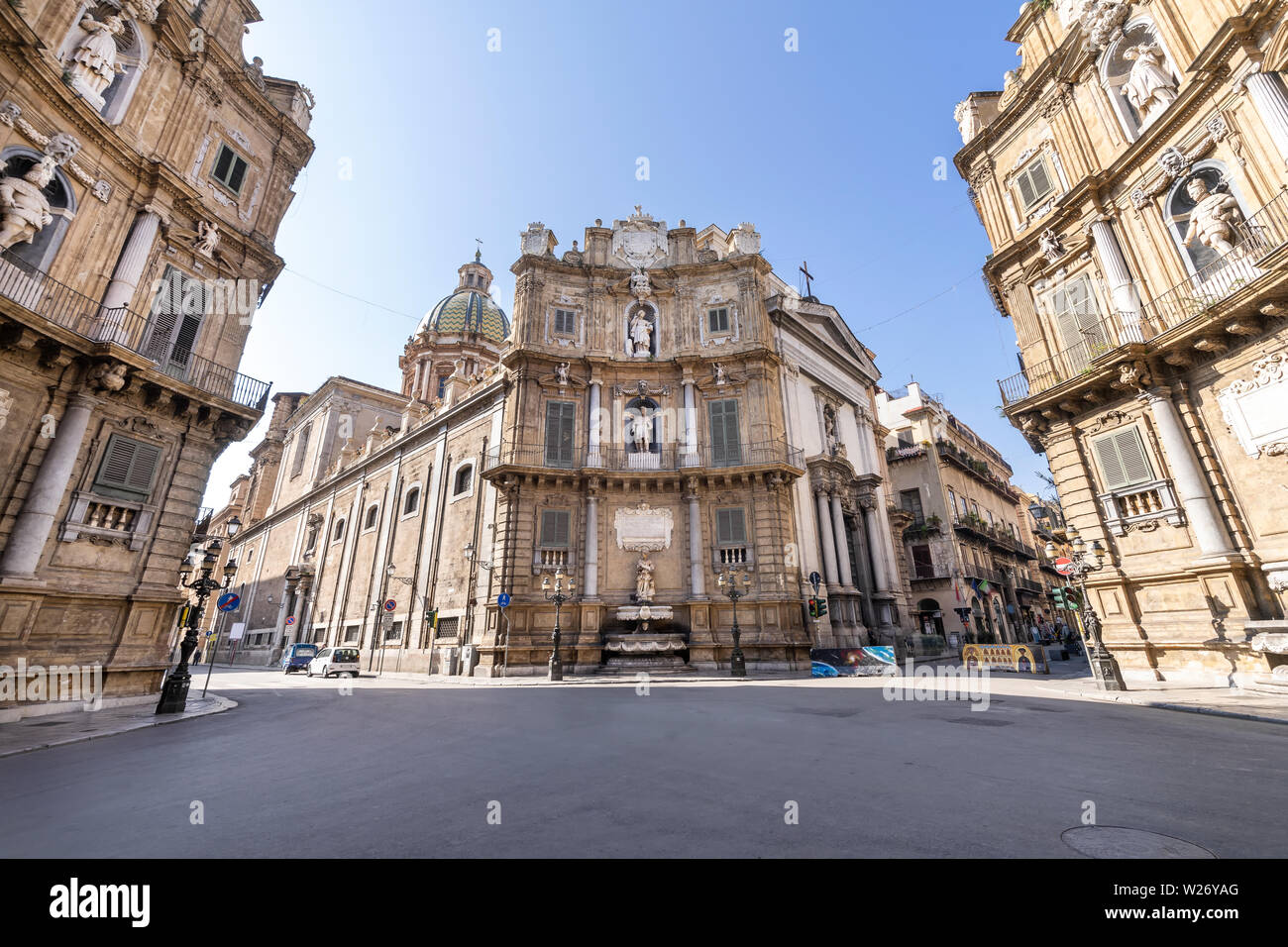 Палермо площадь. Кватро канти палермо. Звичайний чотирикутник. Фонтан четырех рек-1651 — пьяцца навона, рим. Чотирьох.